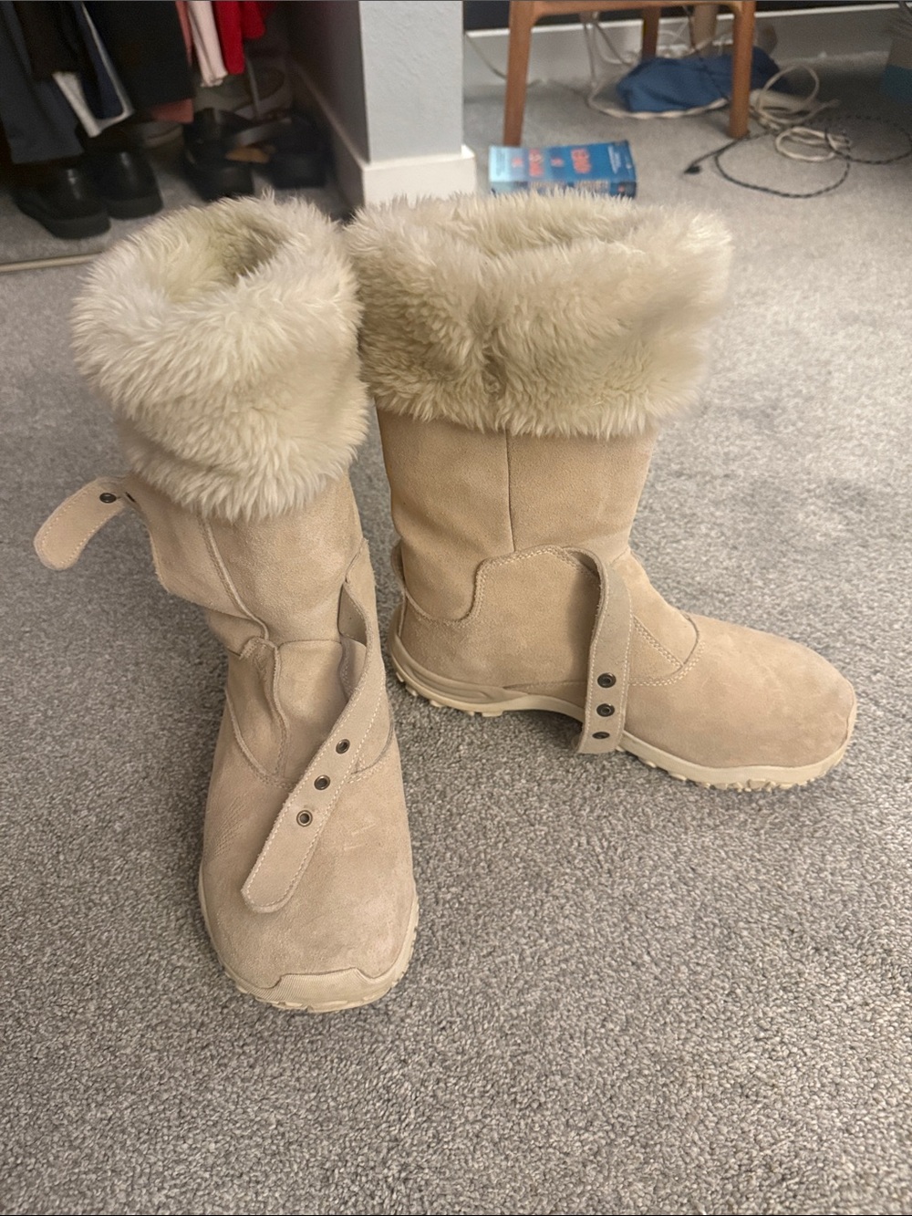 Salomon Women's Beige Faux-Fur Suede Winter Boots